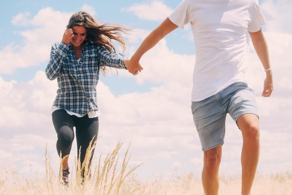 Relationship Goals holding hands